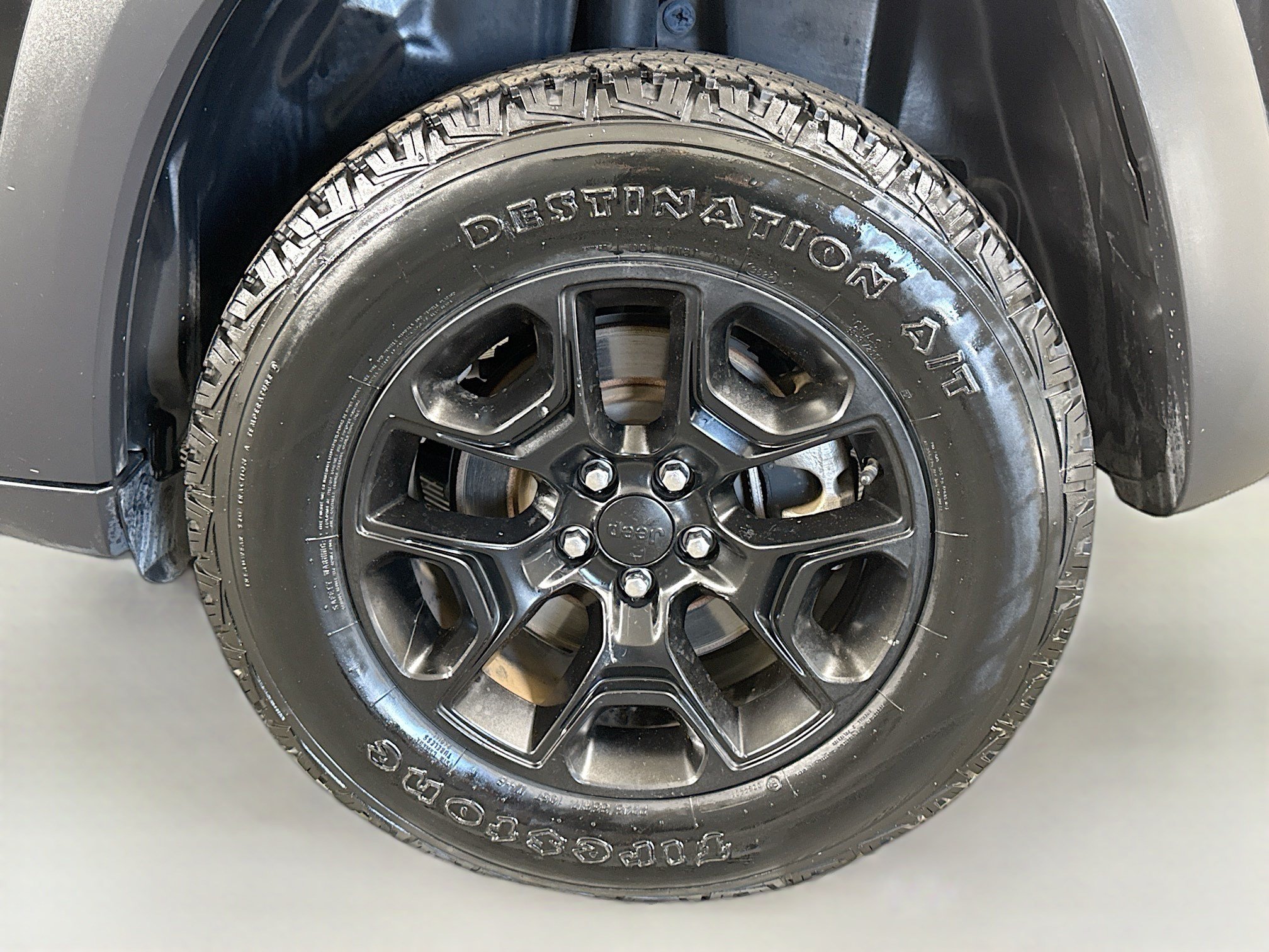 Used 2022 Jeep Cherokee Latitude AWD/4WD image 36