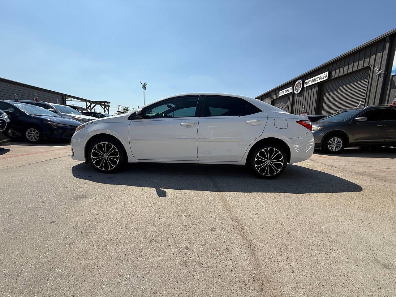 Used 2016 Toyota Corolla S image 32