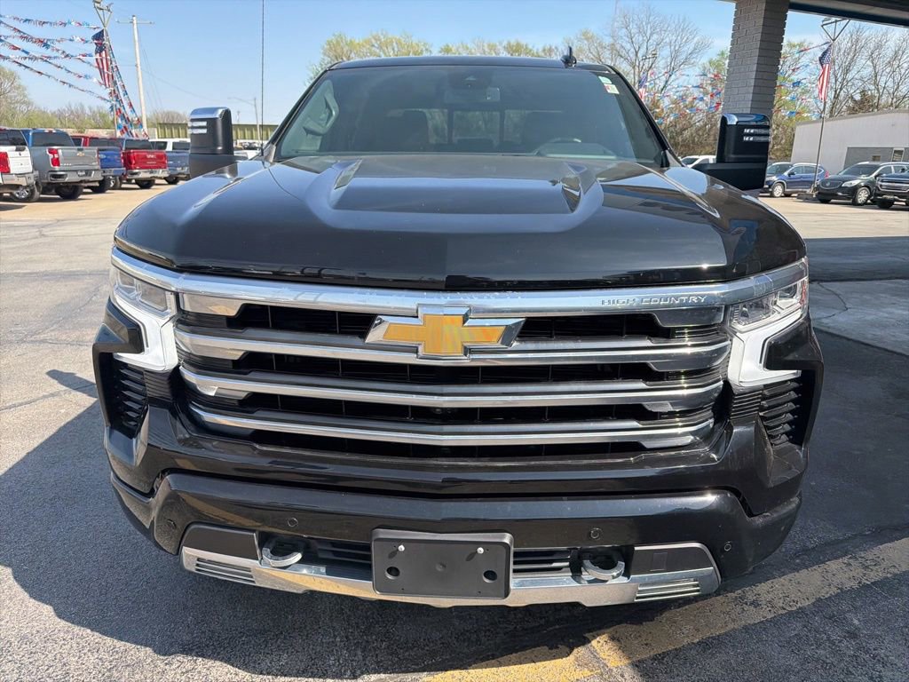 Used 2025 Chevrolet Silverado 1500 High Country w/ High Country Premium Package image 8