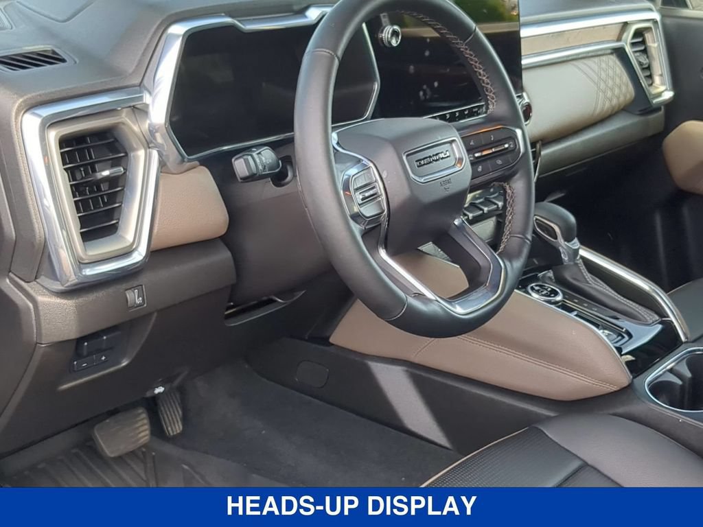 Used 2025 GMC Canyon Denali AWD/4WD image 11