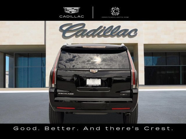 Used 2018 Cadillac Escalade Luxury RWD image 4