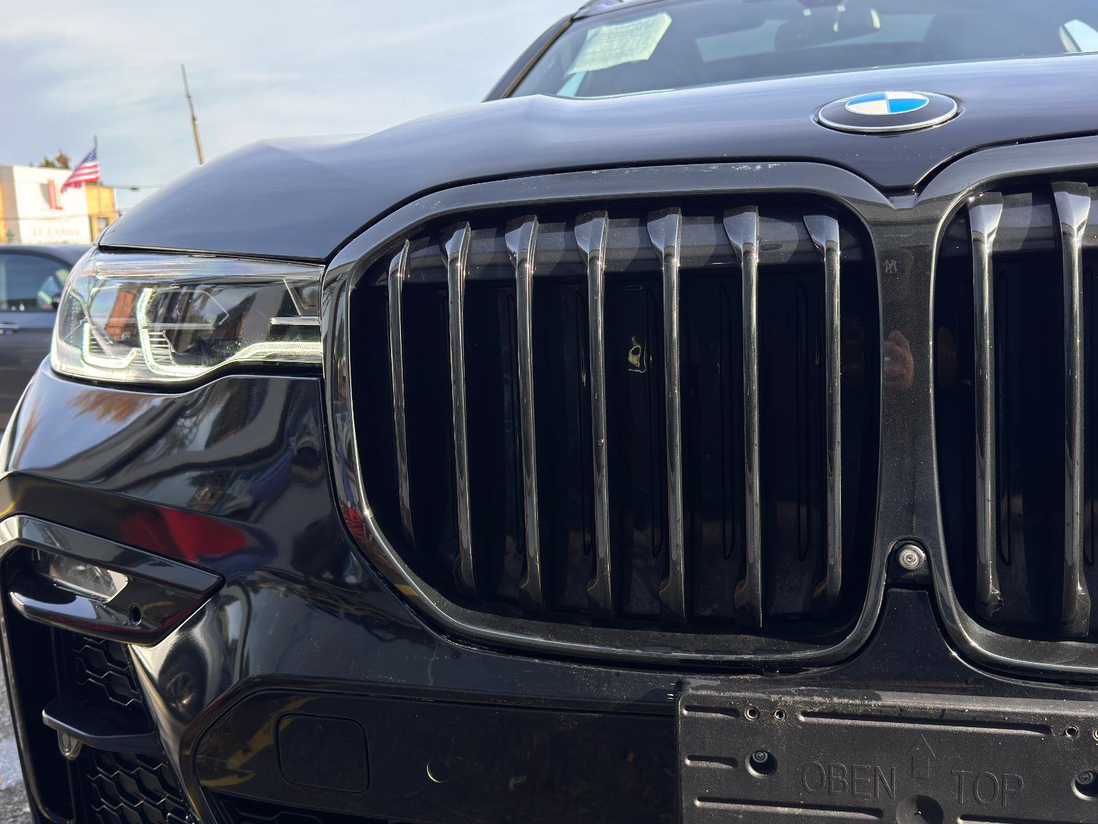 Used 2022 BMW X7 xDrive40i w/ M Sport Package image 10