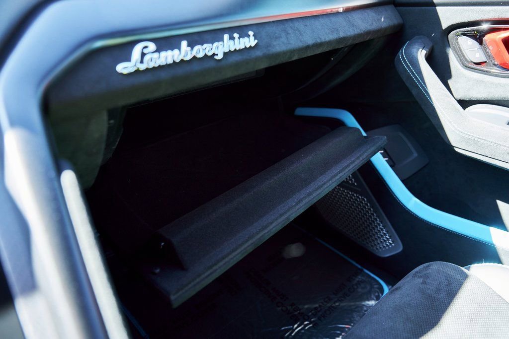 Used 2024 Lamborghini Urus Performante image 98