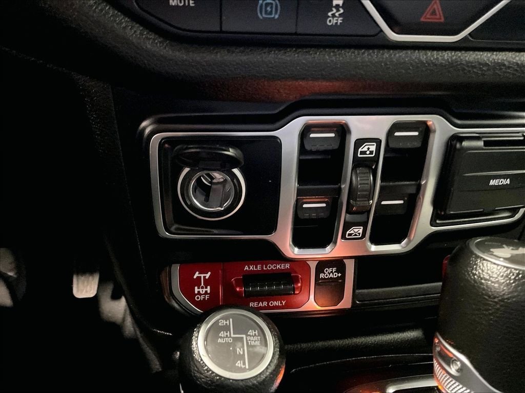 Used 2024 Jeep Wrangler Unlimited AWD/4WD image 26