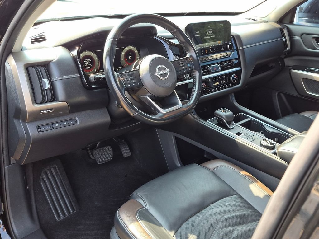Used 2023 Nissan Pathfinder Platinum AWD/4WD image 10