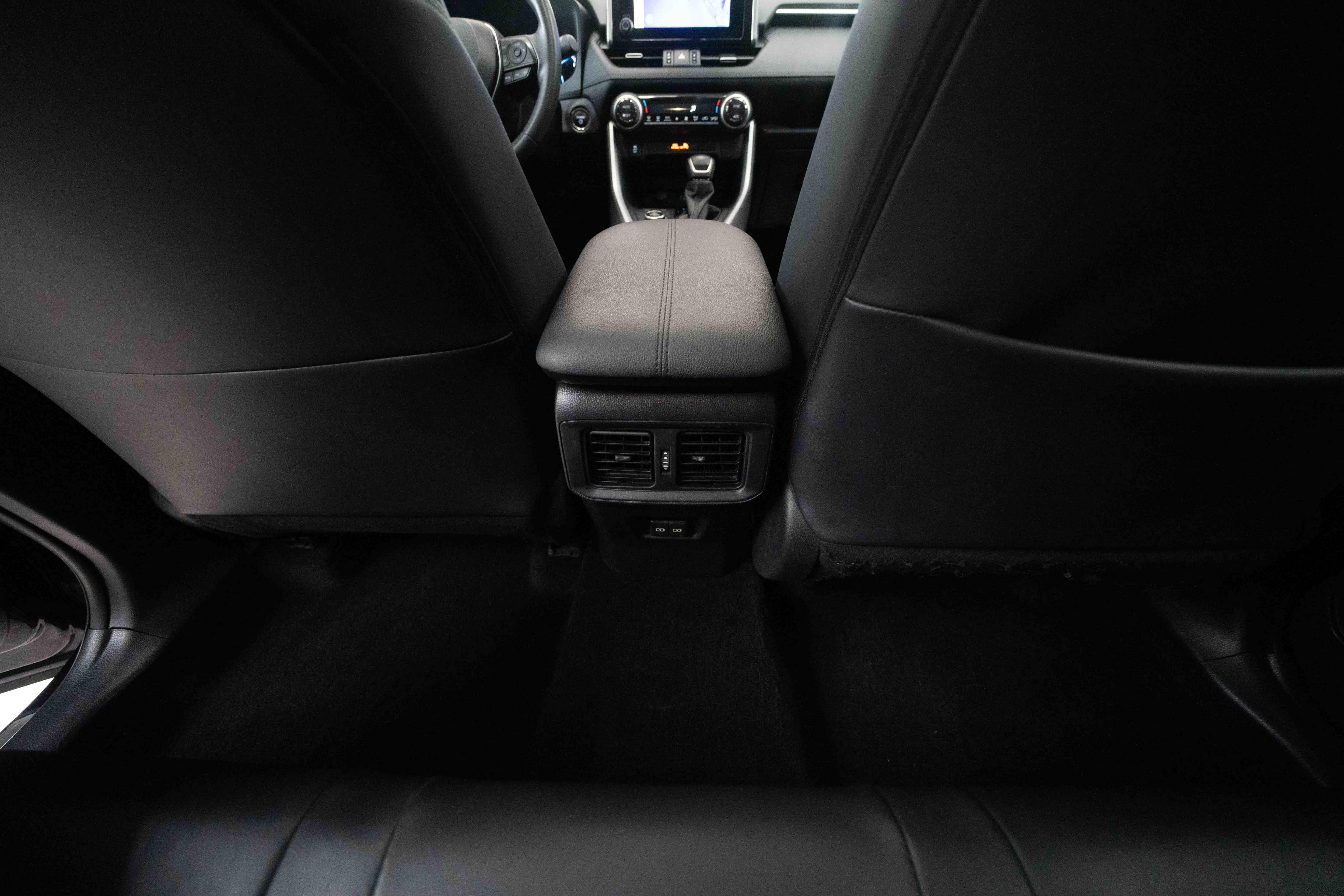 Used 2024 Toyota RAV4 XLE Premium AWD/4WD image 22