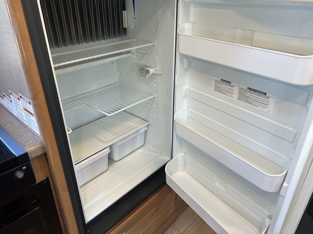 Used 2018 Mercedes-Benz Sprinter 3500 image 51