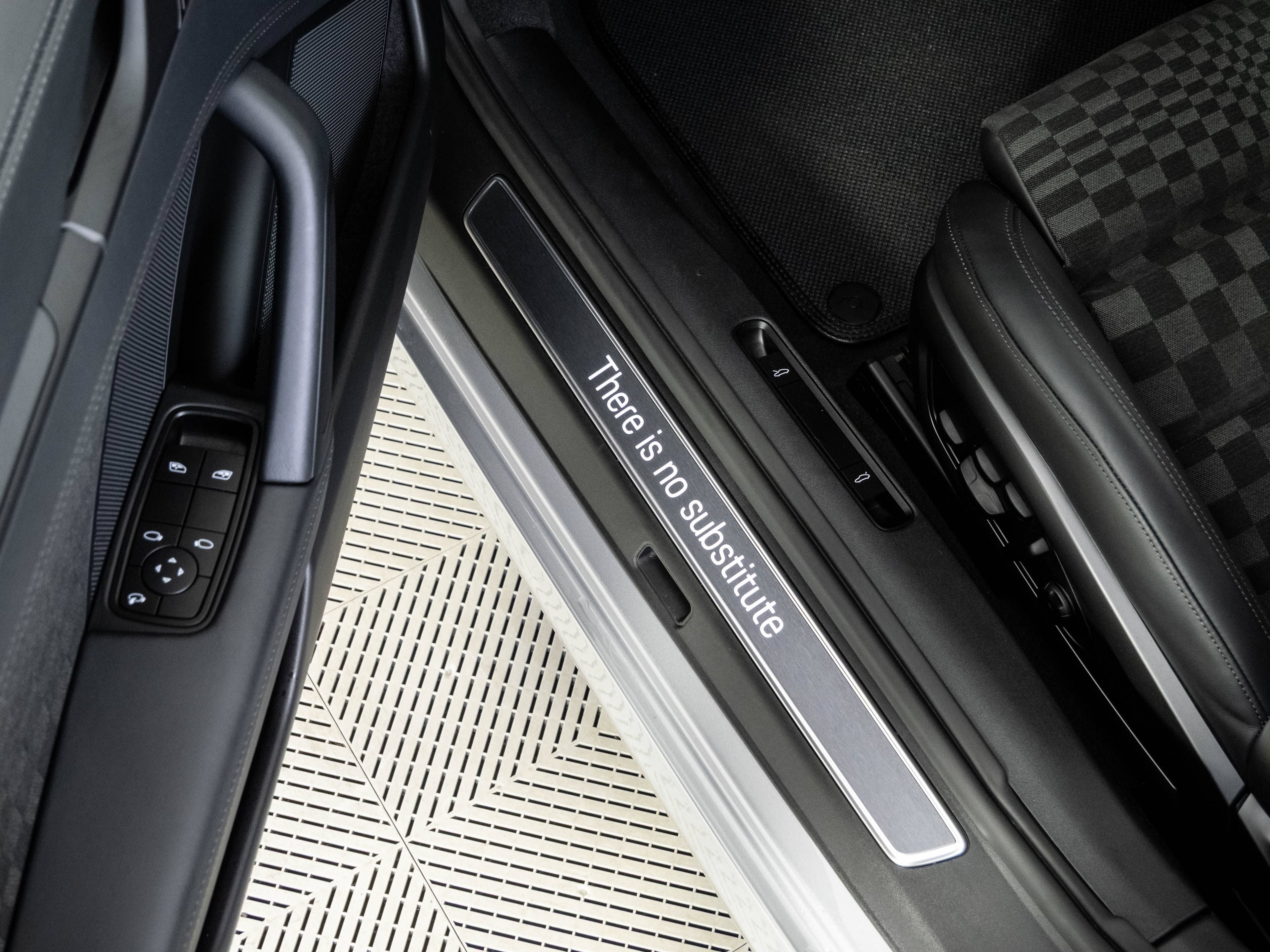 New 2026 Porsche 911 Carrera RWD image 7