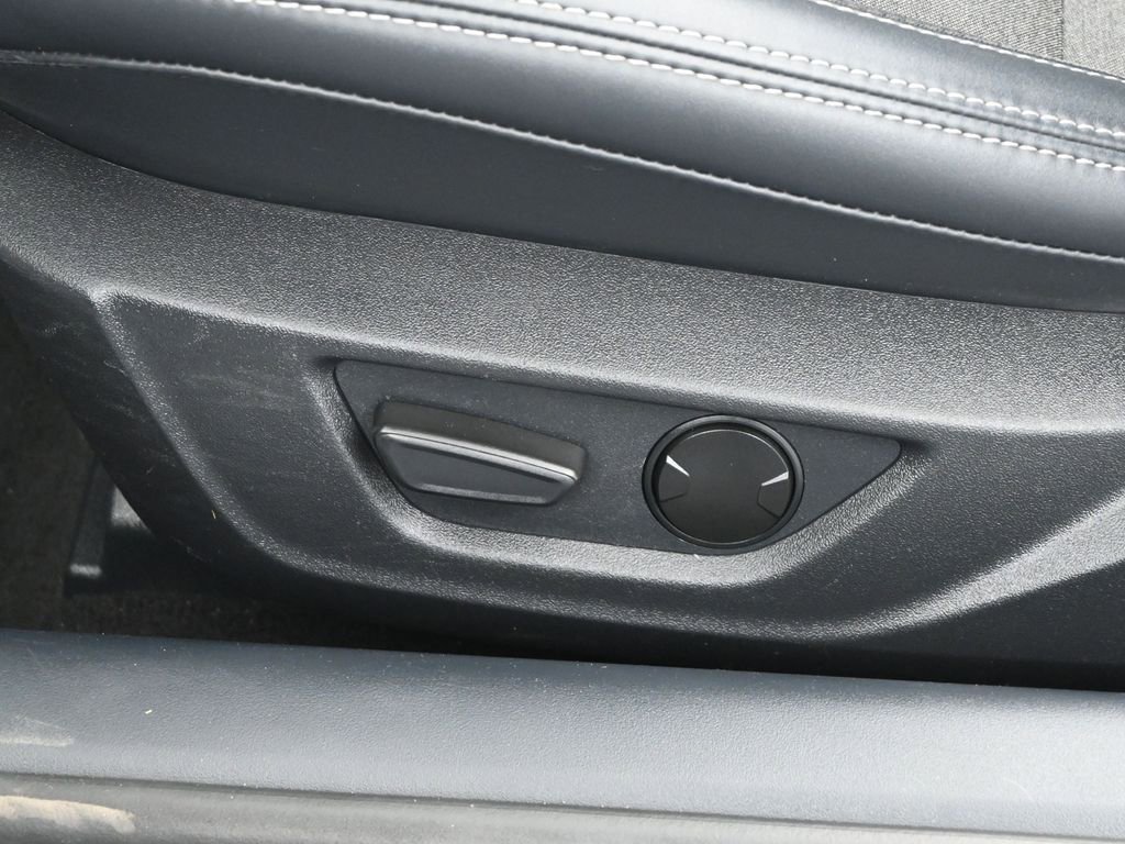Used 2024 Ford Mustang EcoBoost image 10