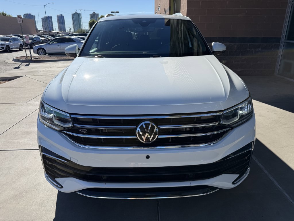 Used 2022 Volkswagen Tiguan SEL R-Line image 10