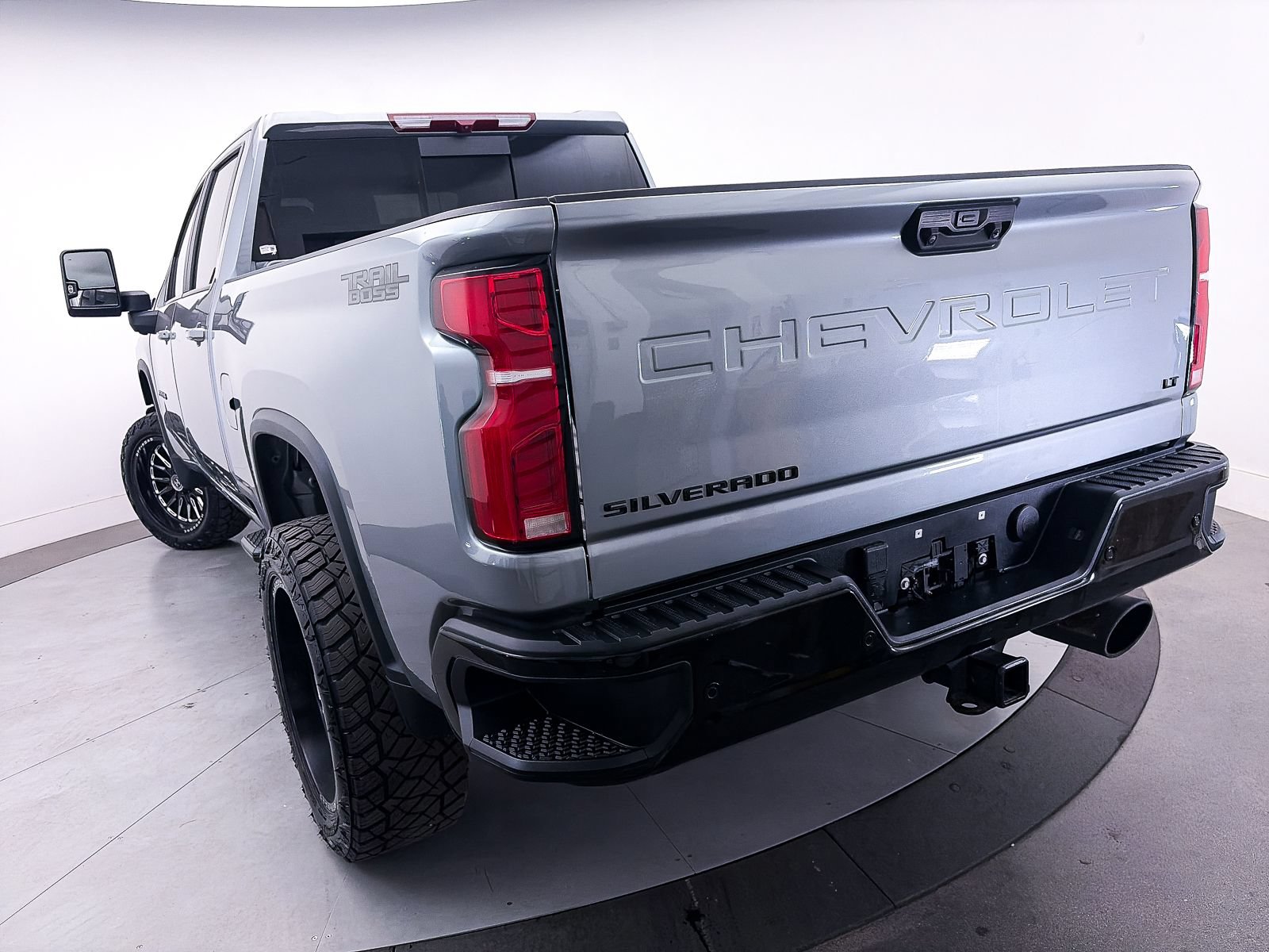 Used 2025 Chevrolet Silverado 2500 LT w/ Trail Boss Package AWD/4WD image 11