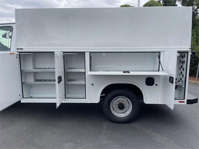 New 2026 Ford E-350 and Econoline 350 Super Duty w/ Power Equipment Group image 8