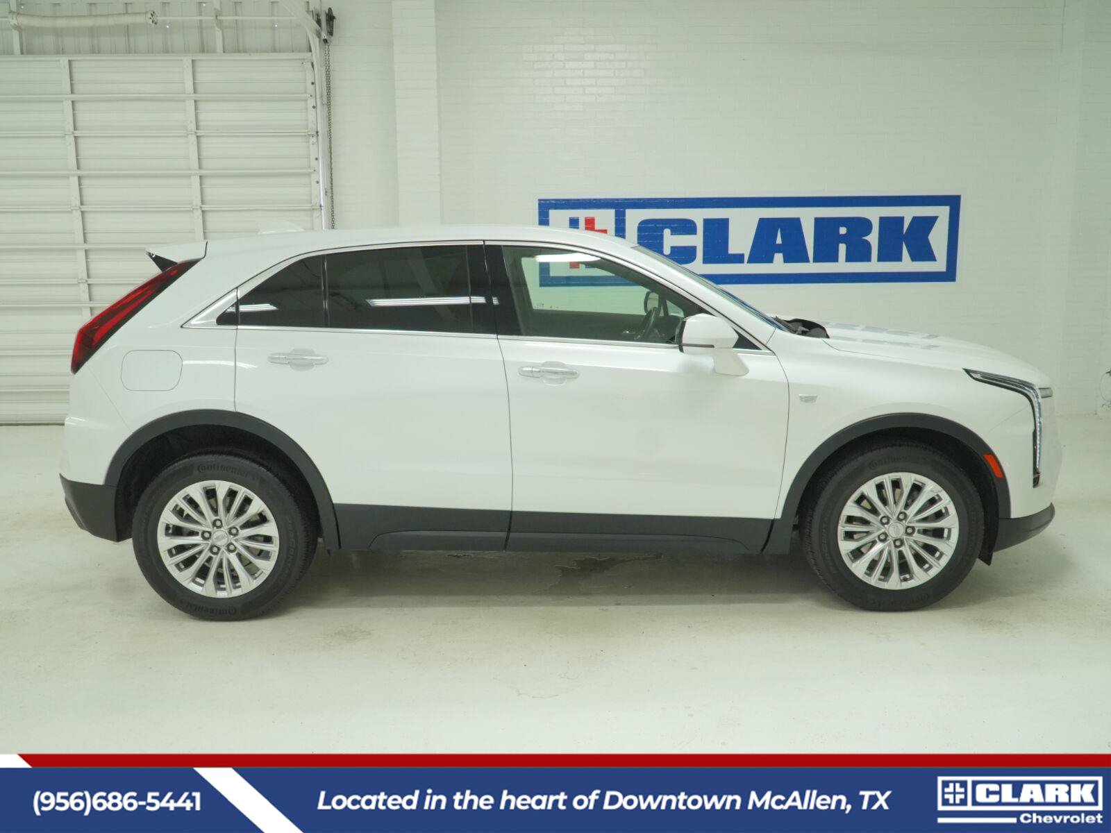 Used 2024 Cadillac XT4 Luxury FWD image 4