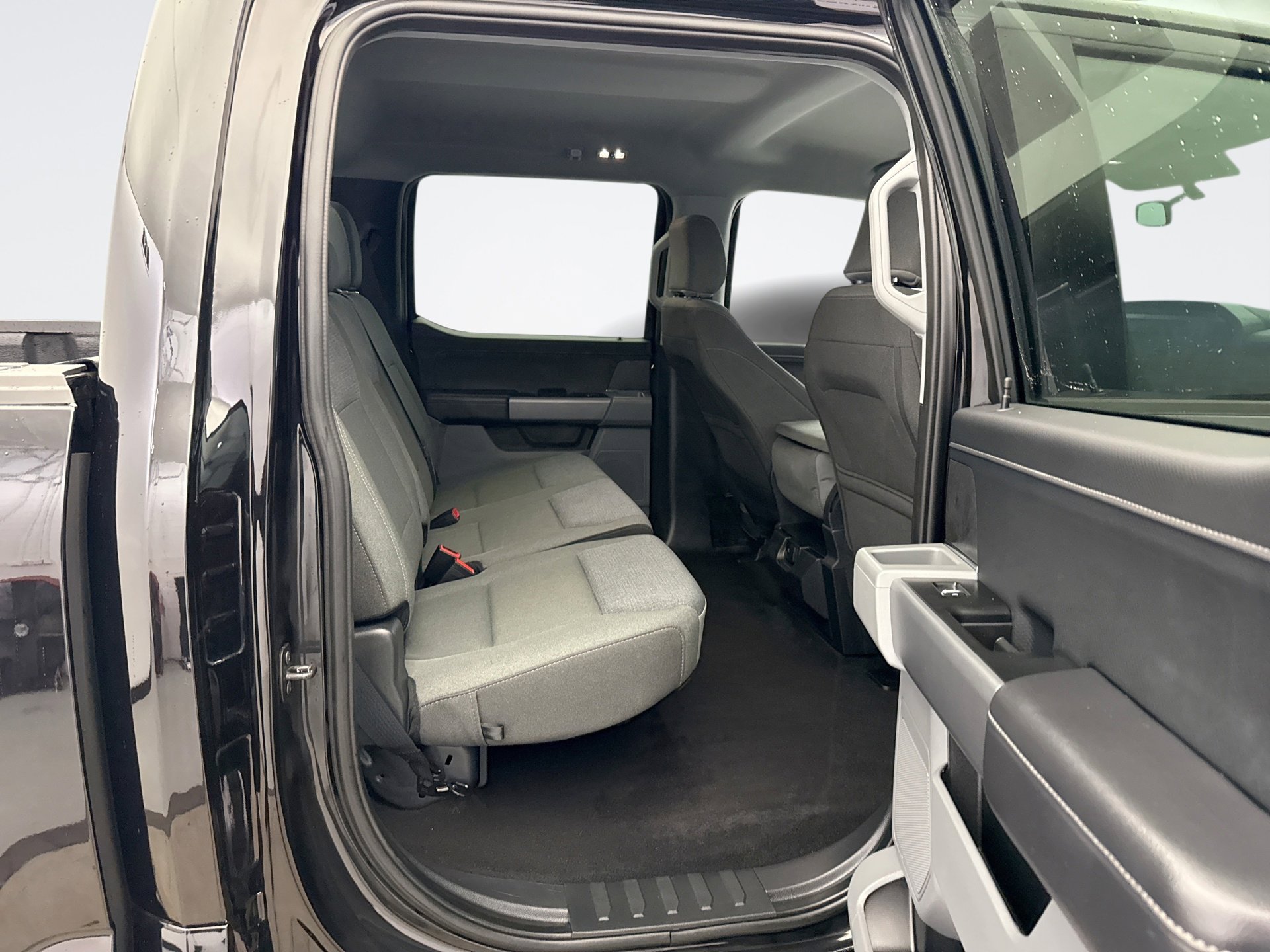 Used 2025 Ford F150 XLT w/ Equipment Group 301A Standard image 17