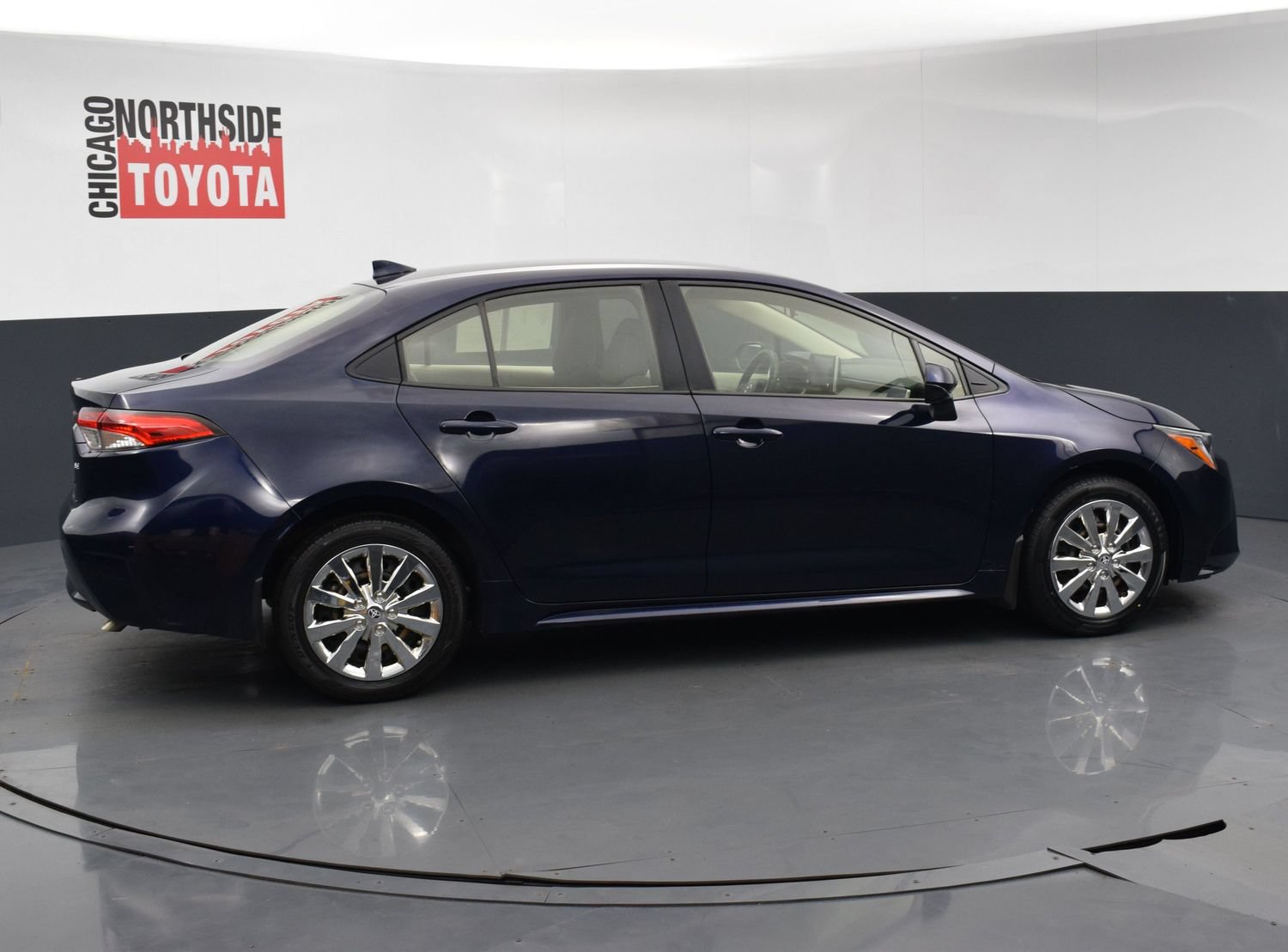 Used 2020 Toyota Corolla LE FWD image 5