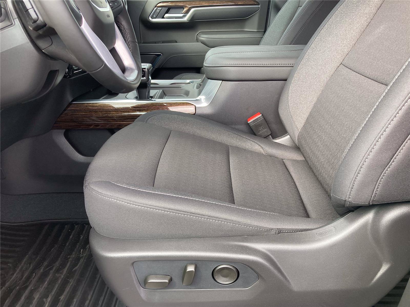 New 2026 GMC Sierra 1500 Elevation w/ X31 Off-Road Package AWD/4WD image 25