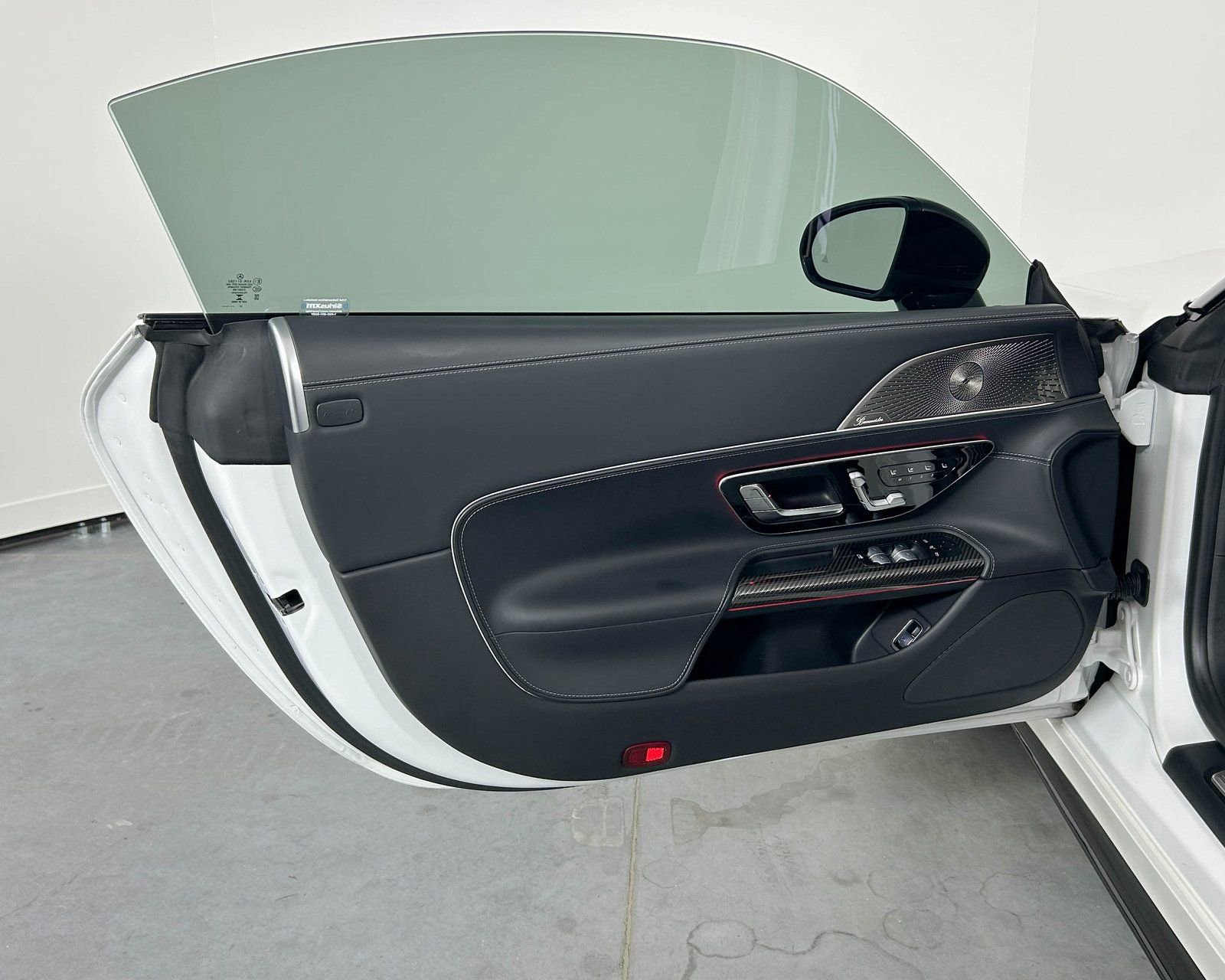 Used 2022 Mercedes-Benz SL 63 AMG 4MATIC image 9