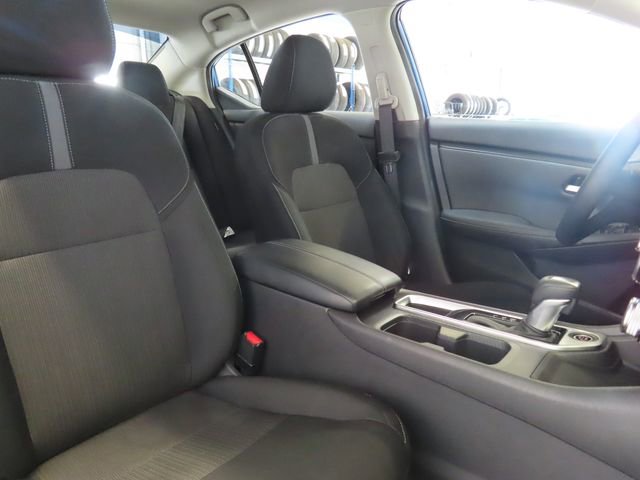 Used 2025 Nissan Sentra SV FWD image 6