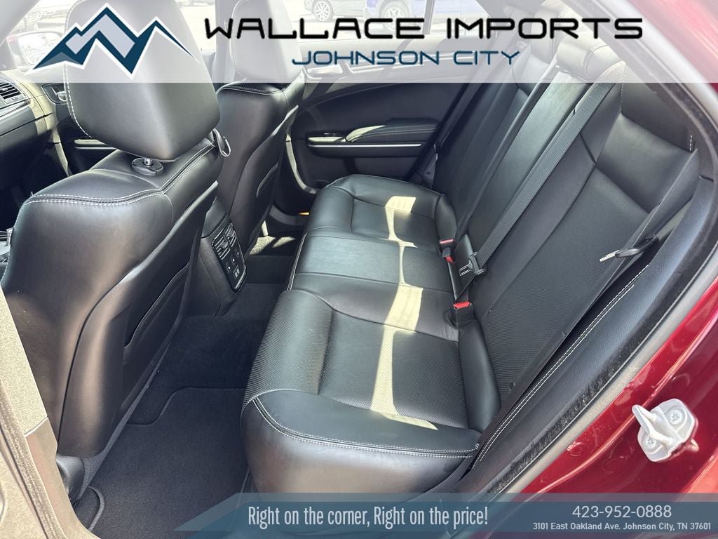 Used 2023 Chrysler 300 S w/ Comfort Group RWD image 34