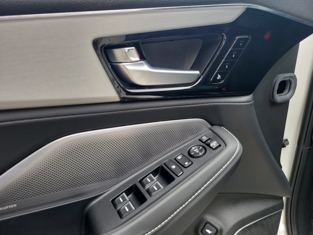 Certified 2026 Acura MDX FWD w/ Technology Package image 24