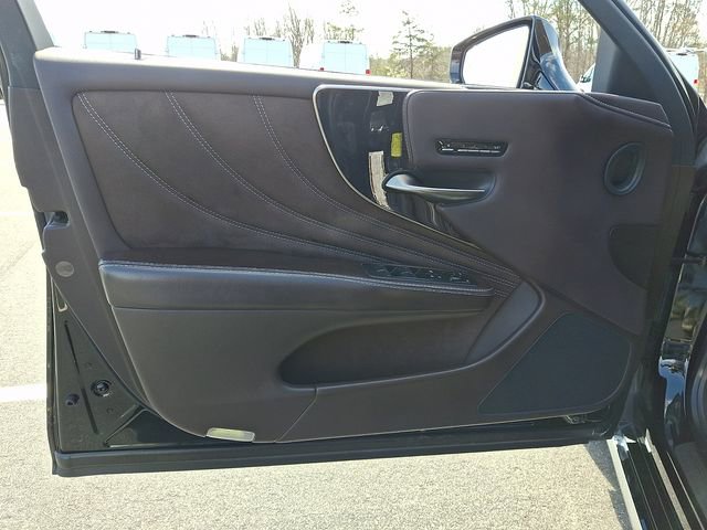 Used 2018 Lexus LS 500 w/ Interior Upgrade Package image 13