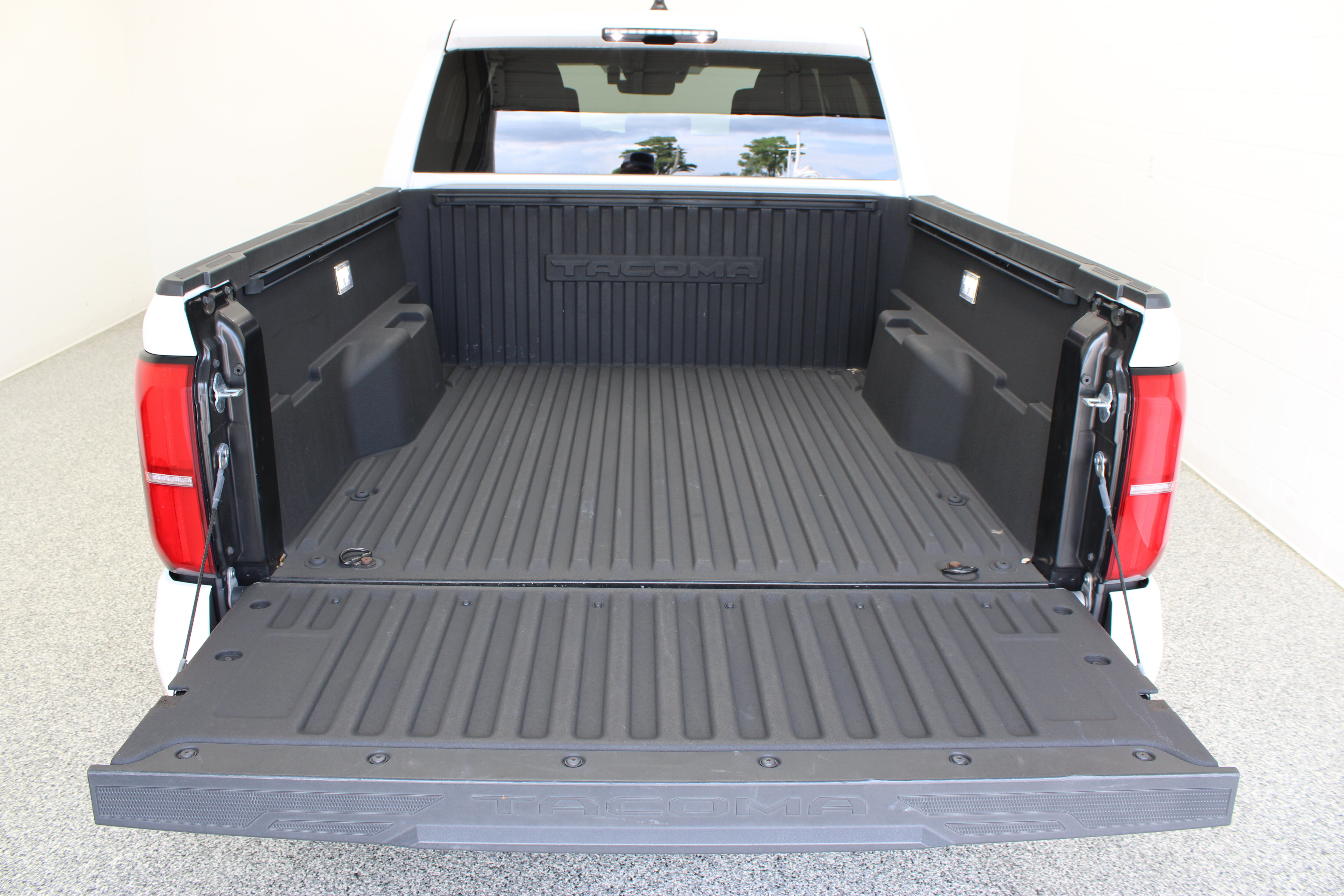 Used 2024 Toyota Tacoma TRD Sport RWD image 30