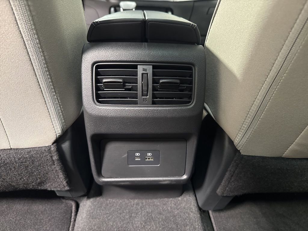 Used 2023 Nissan Rogue SV image 15