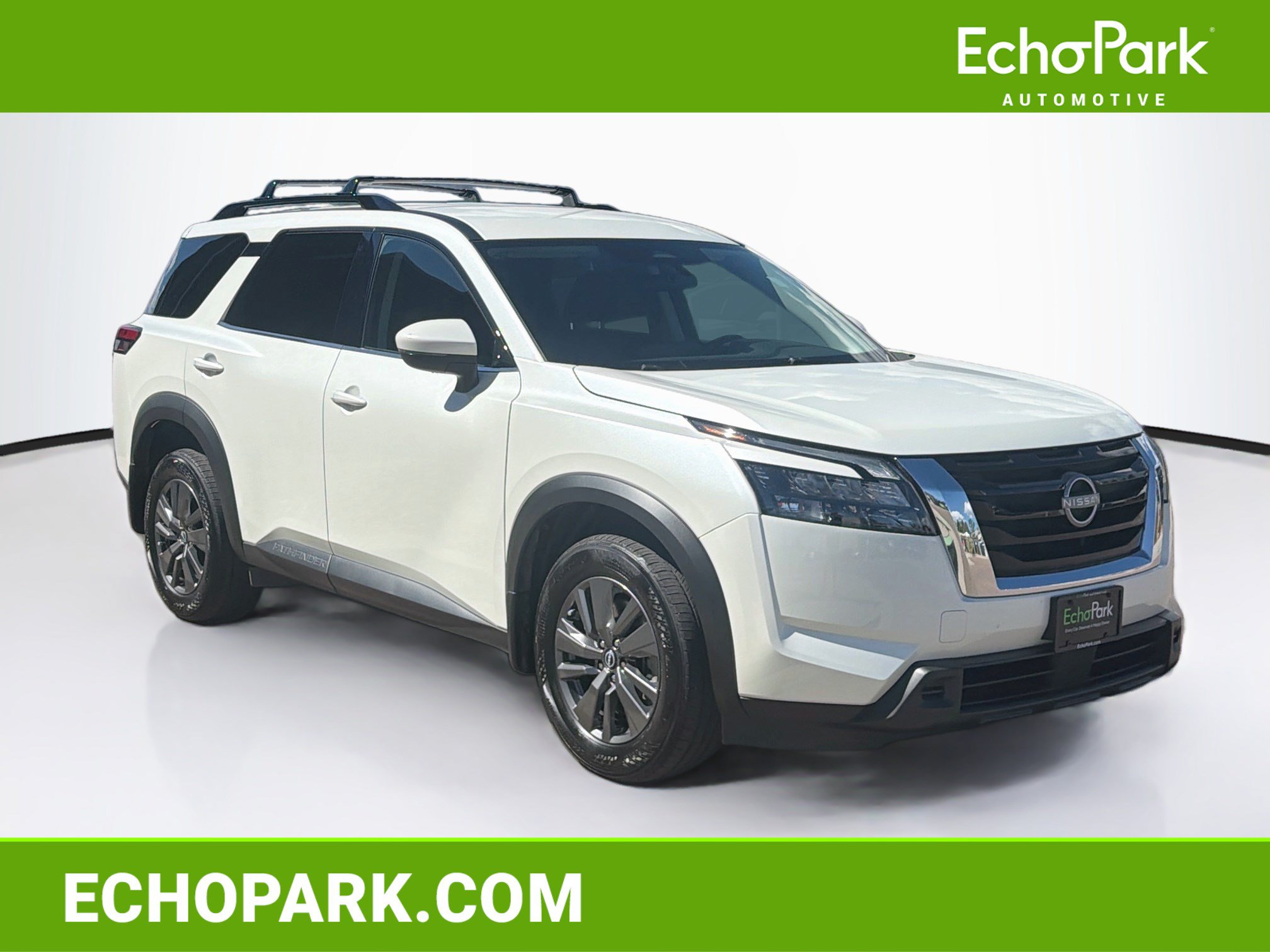 Used 2024 Nissan Pathfinder SV