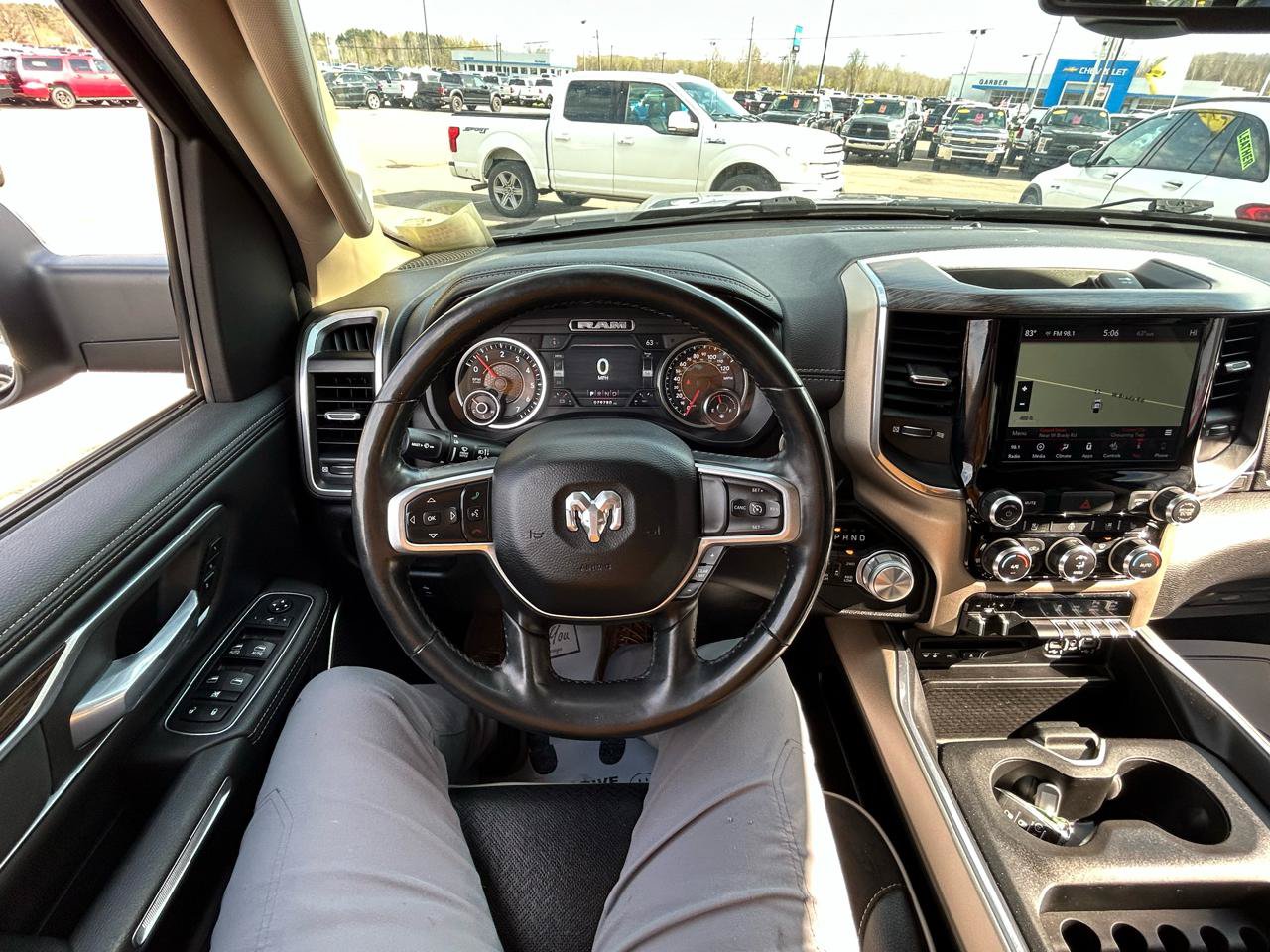 Used 2019 RAM 1500 Laramie AWD/4WD image 32