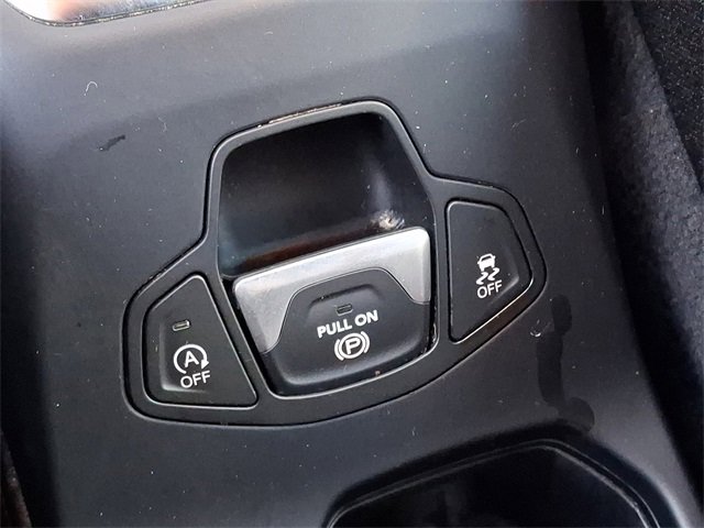 Used 2023 Jeep Renegade Trailhawk image 25