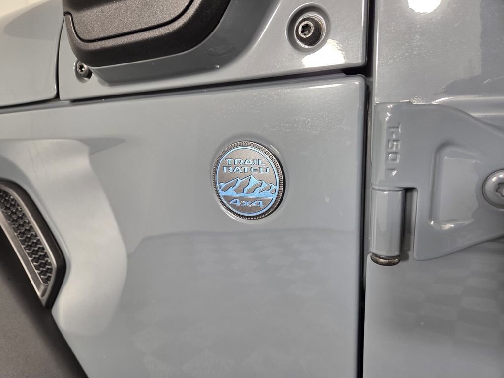 Certified 2025 Jeep Wrangler Willys image 12