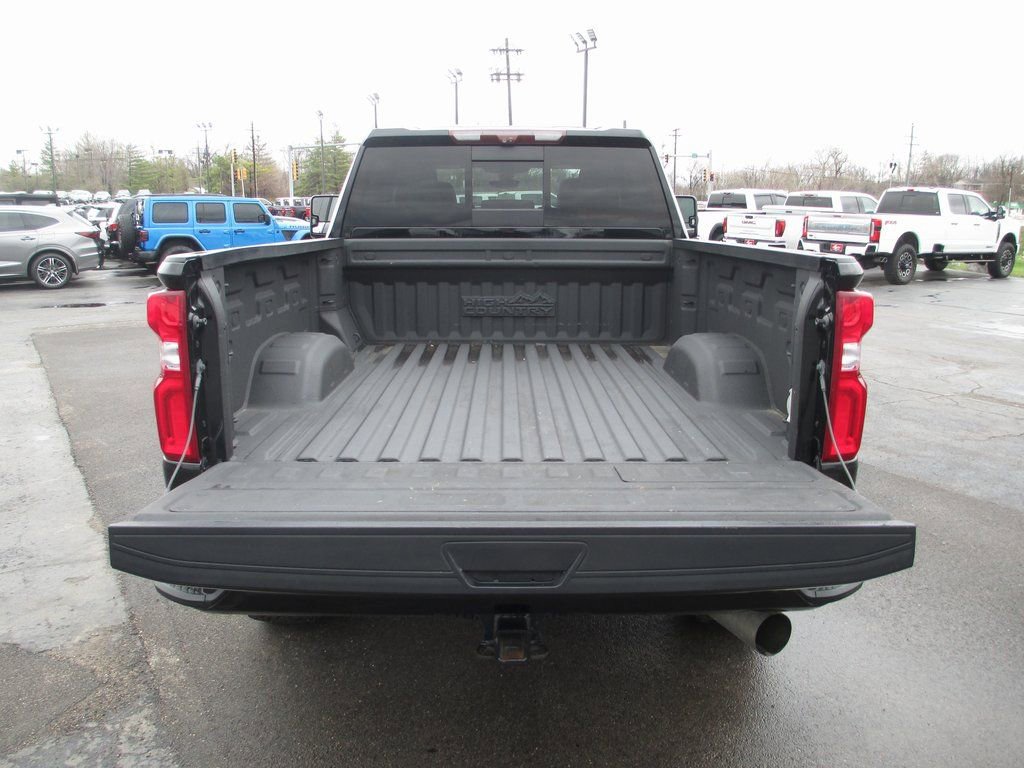 Used 2020 Chevrolet Silverado 2500 High Country w/ Technology Package image 9