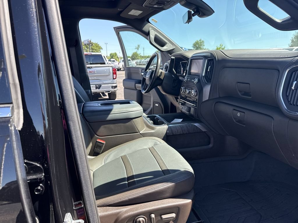 Certified 2022 GMC Sierra 3500 Denali w/ Denali Ultimate Package AWD/4WD image 35
