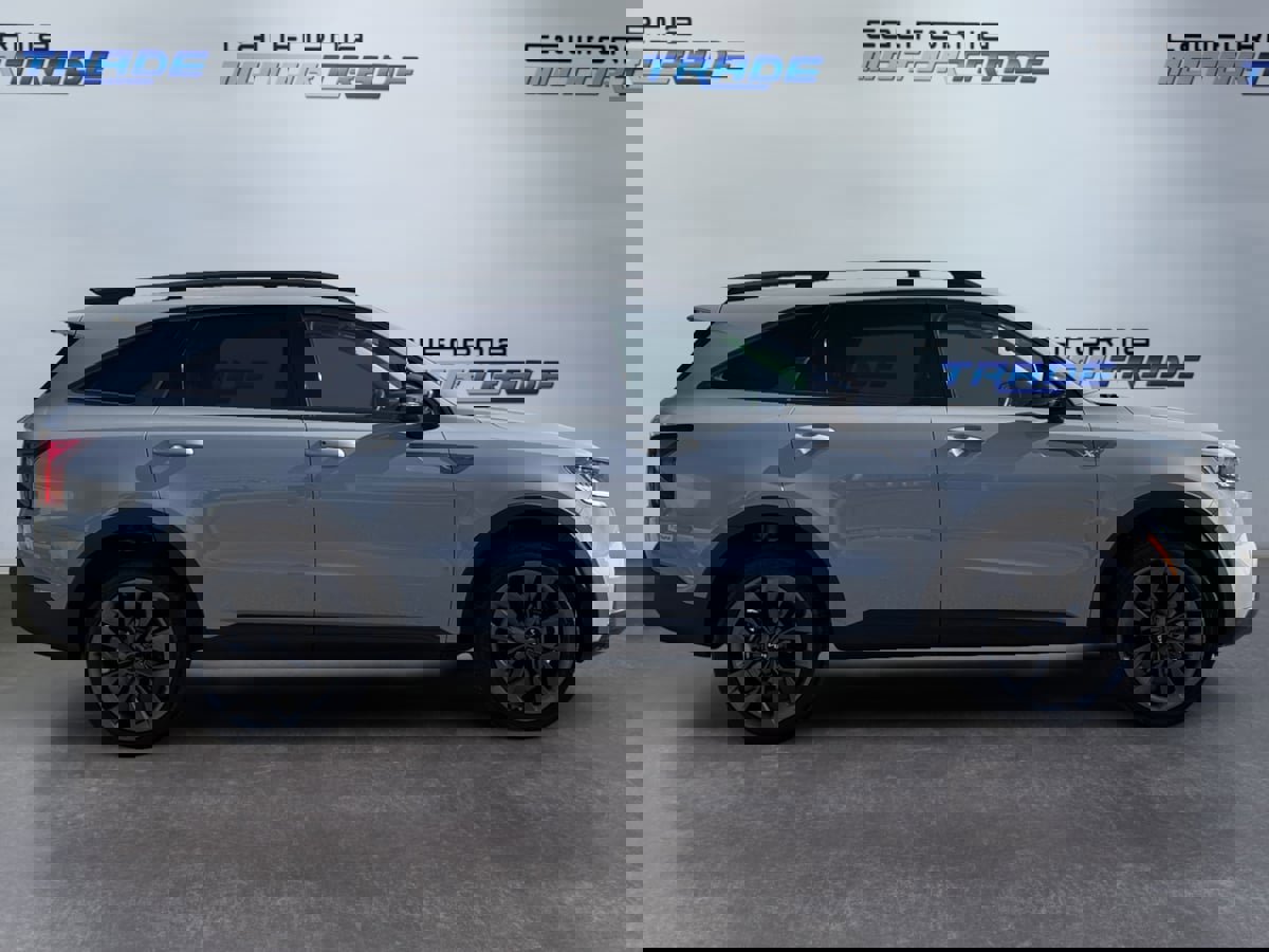 Used 2023 Kia Sorento X-Line EX image 4