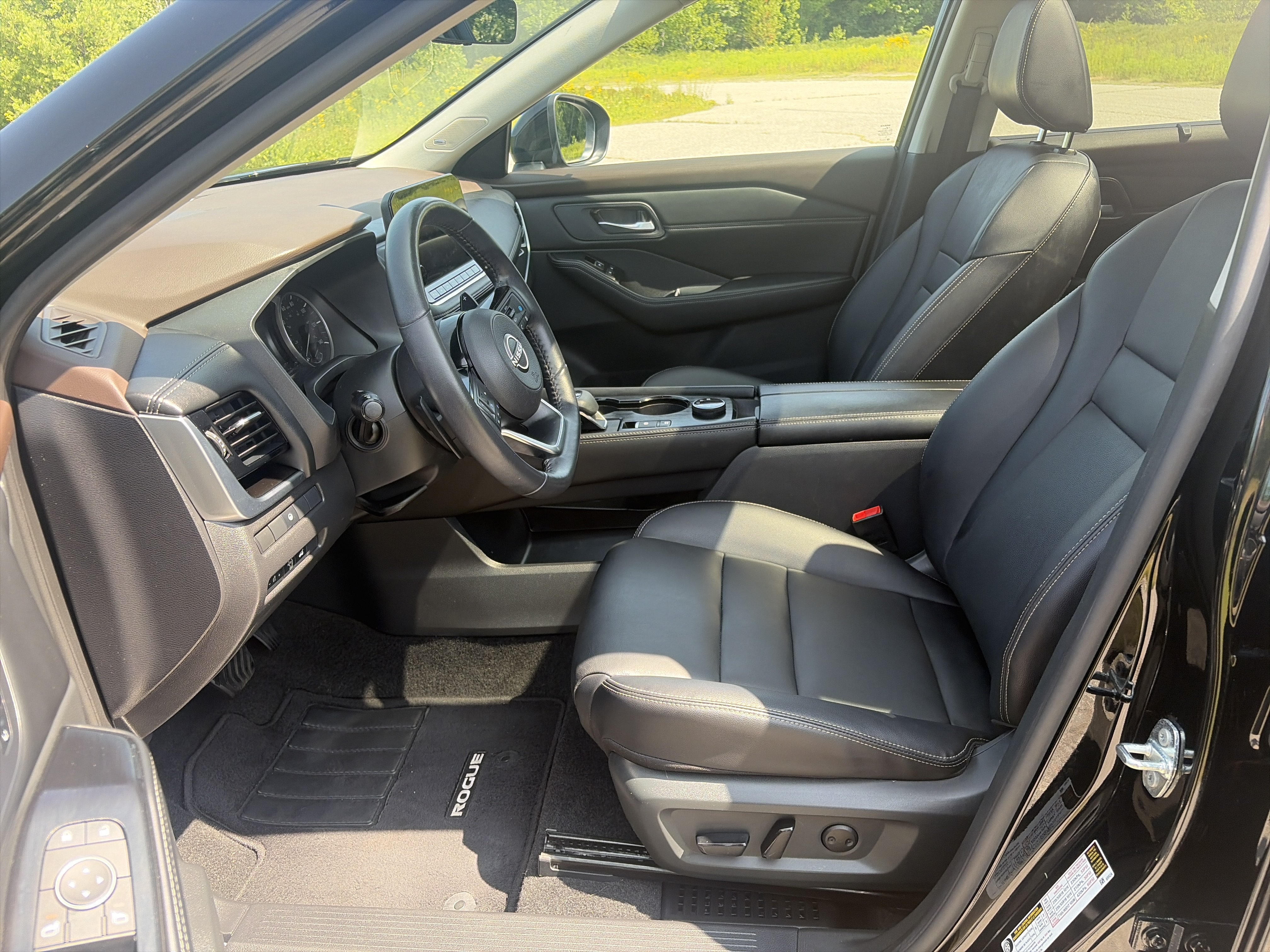 Certified 2023 Nissan Rogue SL w/ SL Premium Package AWD/4WD image 17