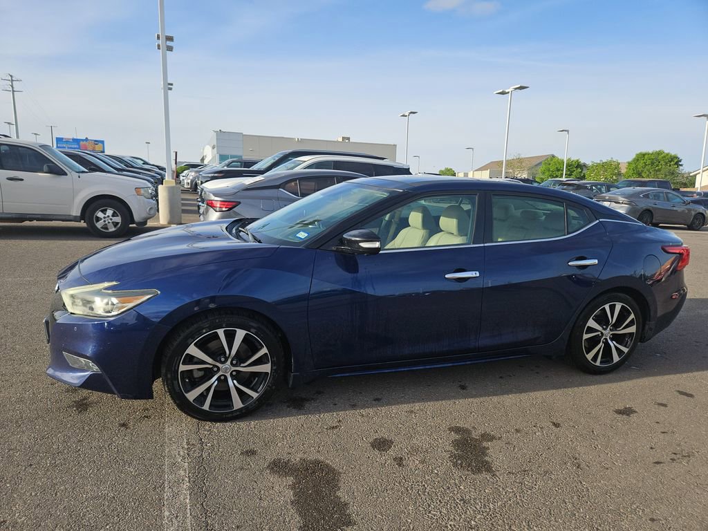 Used 2017 Nissan Maxima Platinum image 3
