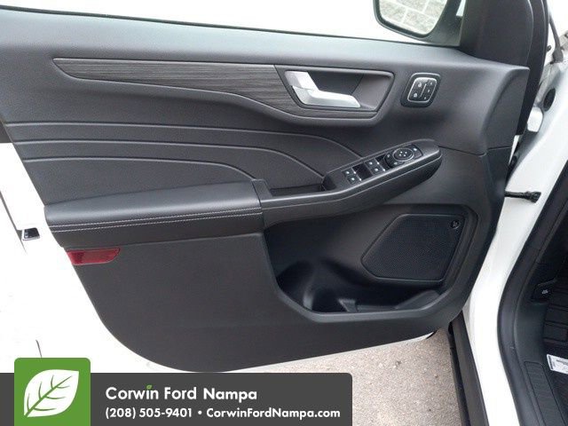 New 2025 Ford Escape SE w/ PHEV Premium Package image 11