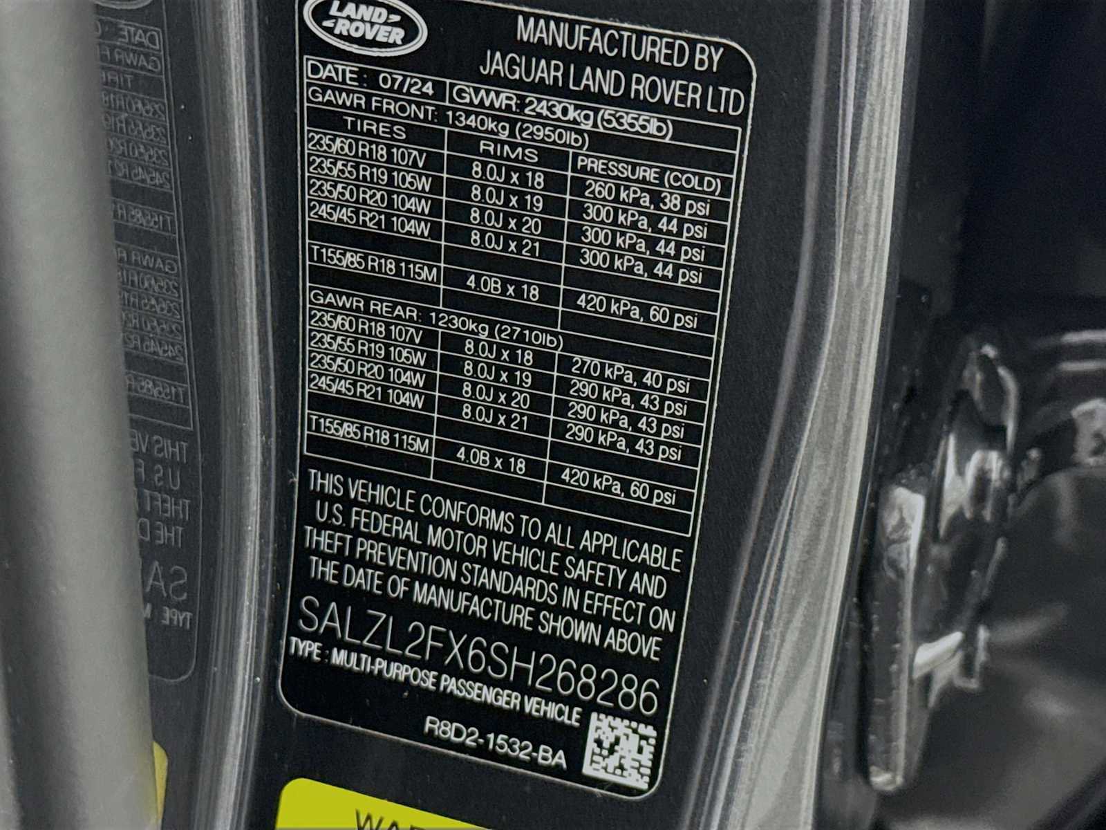 Used 2025 Land Rover Range Rover Evoque Dynamic SE AWD/4WD image 29