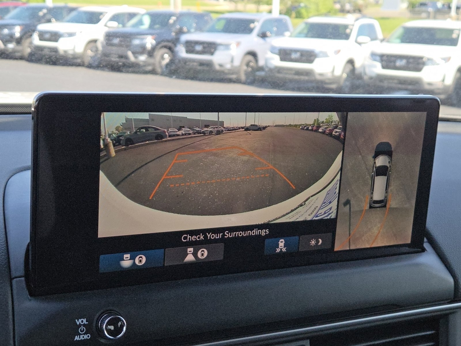 New 2026 Honda Pilot Touring image 9