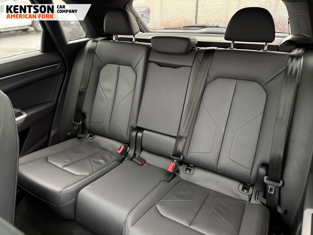 Used 2025 Audi Q3 2.0T Premium image 36