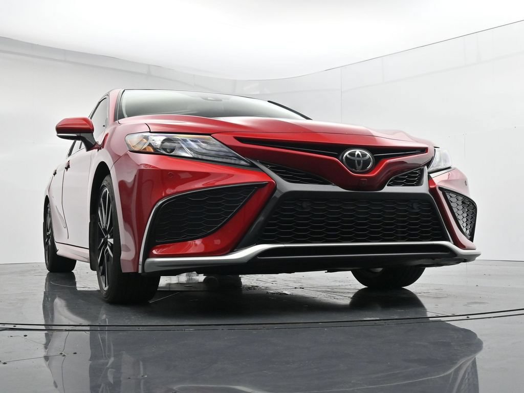 Used 2022 Toyota Camry XSE w/ Navigation Package FWD image 18