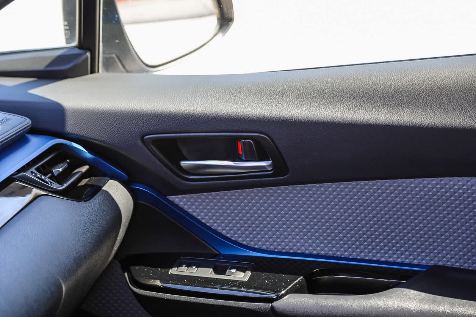 Certified 2019 Toyota C-HR XLE FWD image 21