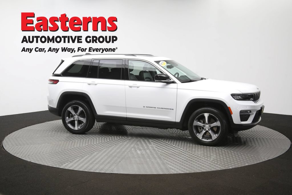 Used 2023 Jeep Grand Cherokee 4WD 4xe image 49