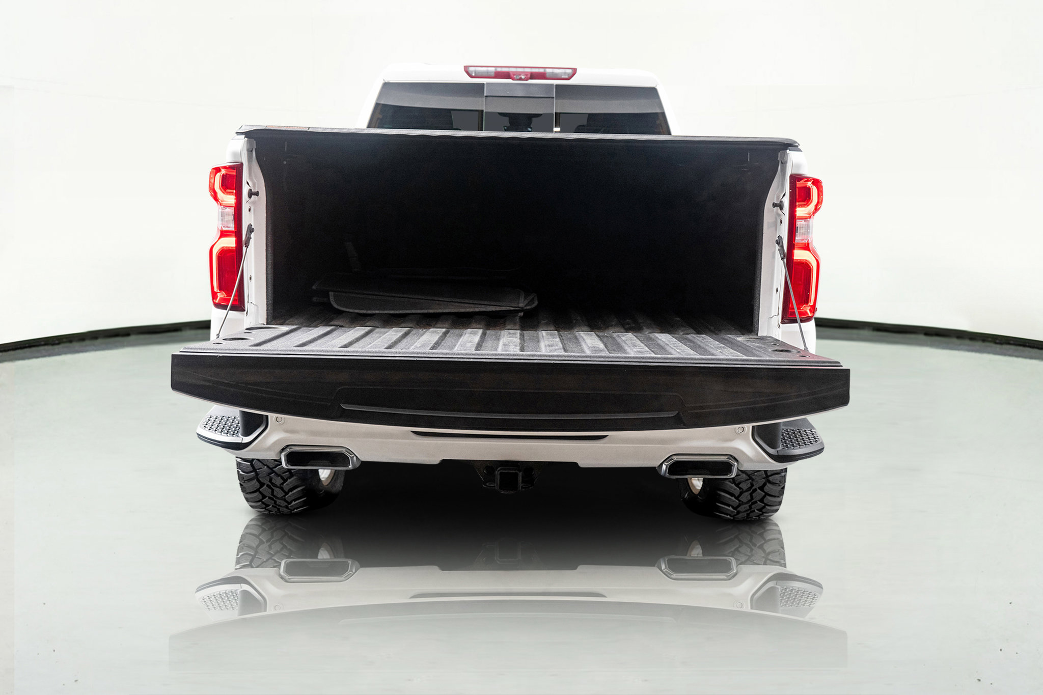 Used 2023 Chevrolet Silverado 1500 High Country w/ Technology Package image 54