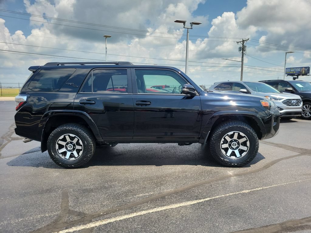 Used 2020 Toyota 4Runner TRD Off-Road Premium w/ Moonroof Package AWD/4WD image 3