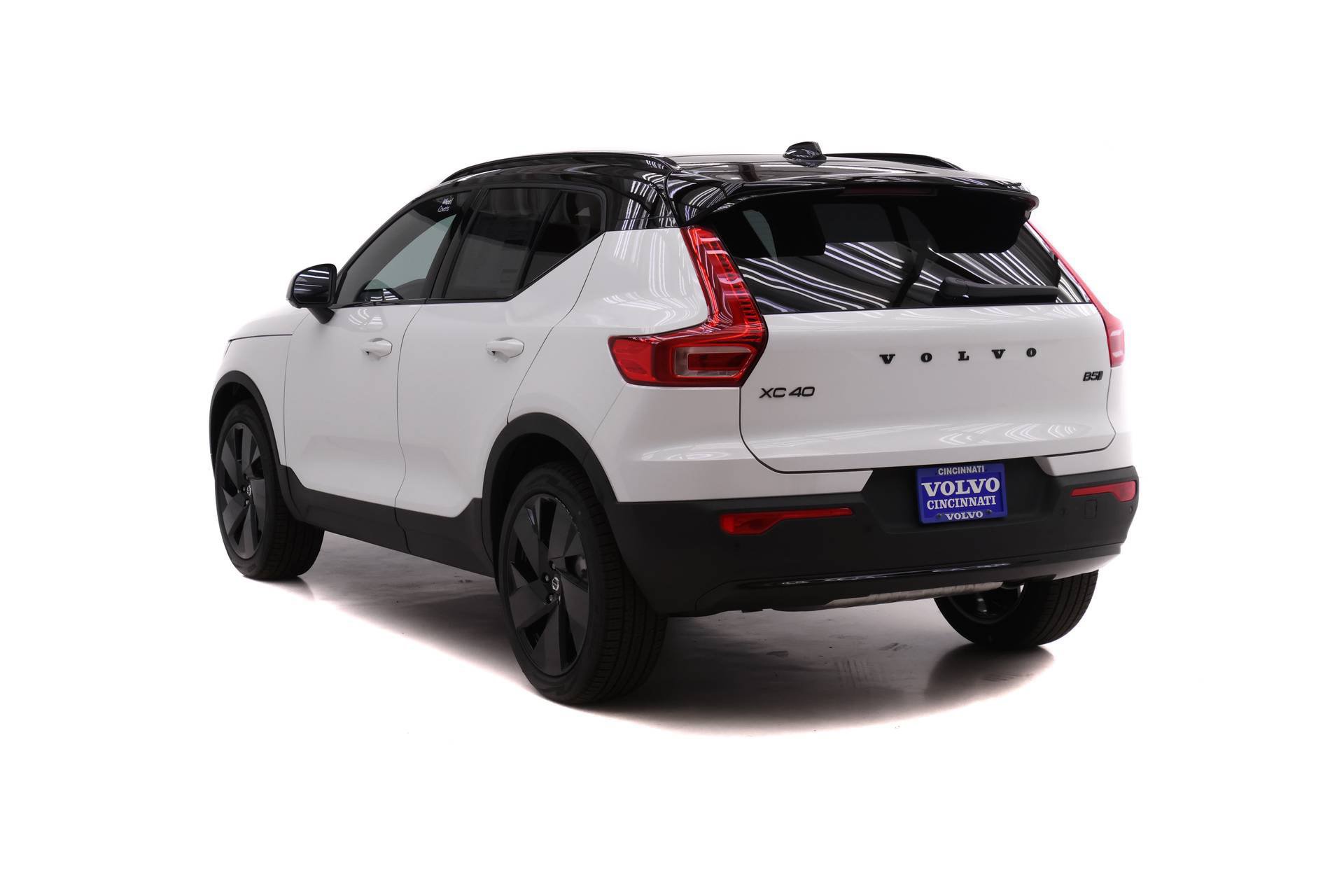 New 2026 Volvo XC40 B5 Ultra w/ Protection Package Premier AWD/4WD image 5