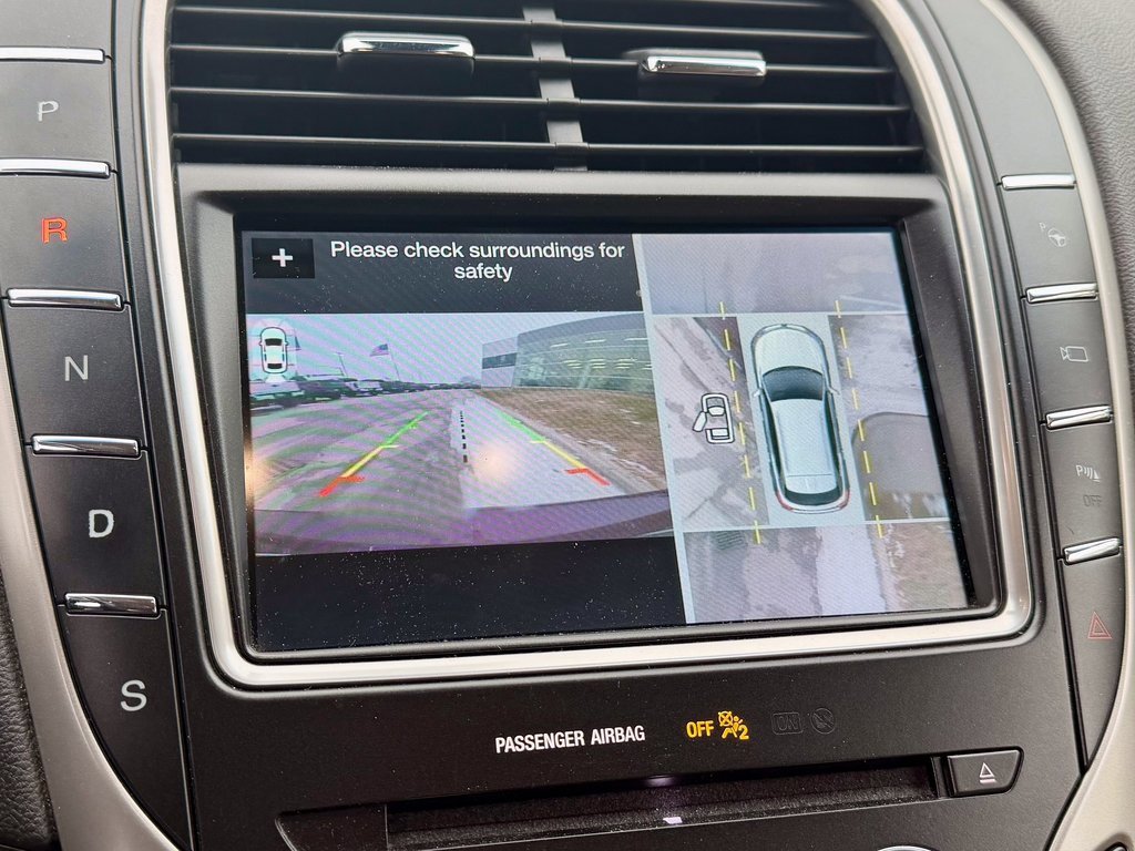 Used 2017 Lincoln MKX Reserve w/ Driver Assistance Package image 32