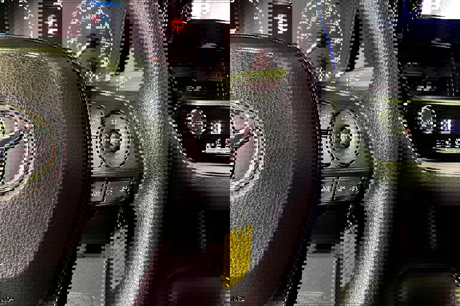 Used 2023 Toyota Corolla LE image 12