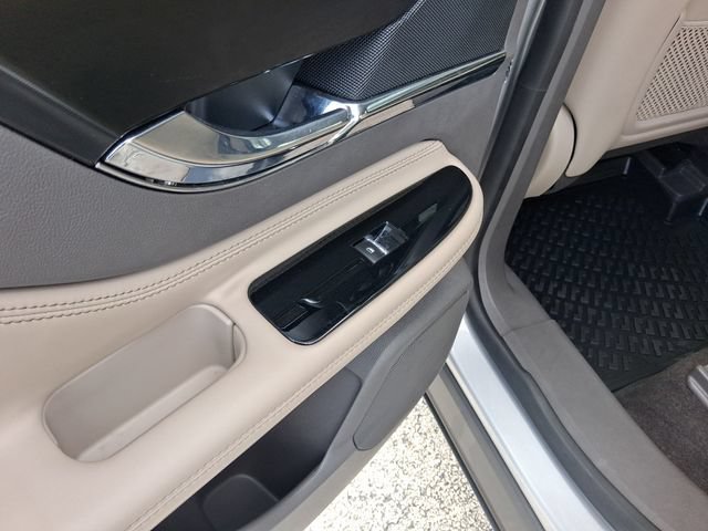 Used 2020 Lincoln Corsair Reserve FWD image 10