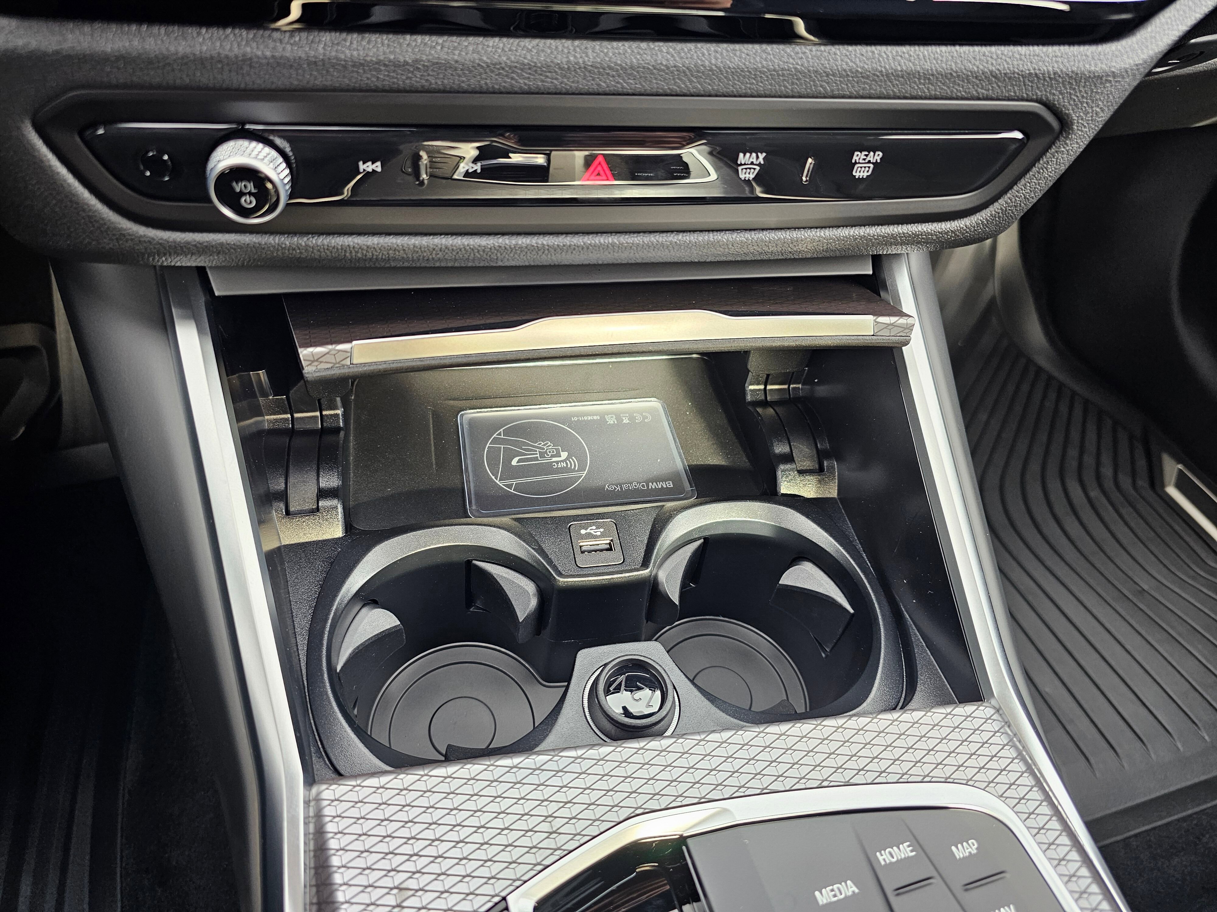 New 2026 BMW 330i xDrive Sedan w/ Premium Package image 22